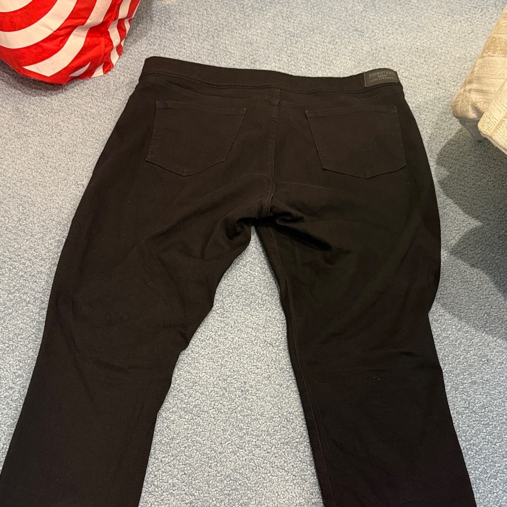 Signature Gold Levi Strauss pull on skinny Jean - Picture 9 of 10